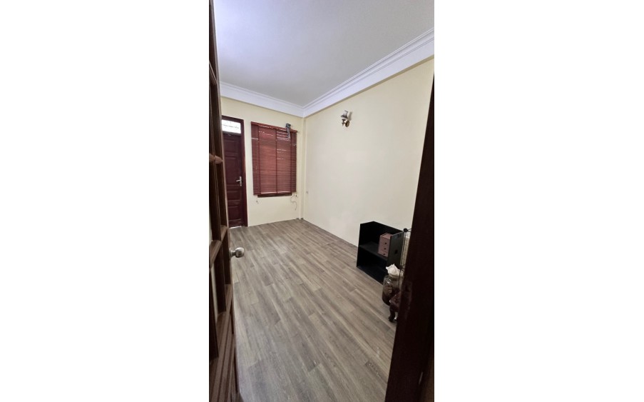 Cho thuê nhà ngõ ô tô, kinh doanh, Phương Mai 36m2, 4 tầng, 3 ngủ, chỉ 15 Triệu